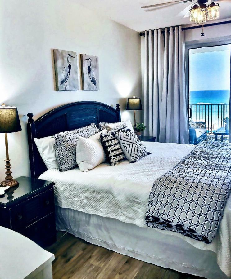 Barefoot Bliss - Beachfront Condo - Sleeps 12 Panama Stadt Exterior foto