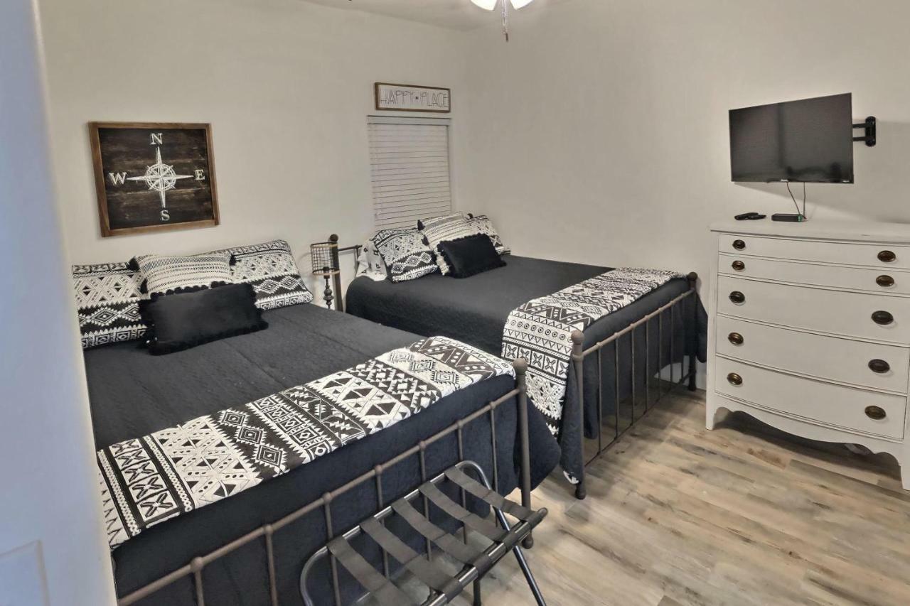 Barefoot Bliss - Beachfront Condo - Sleeps 12 Panama Stadt Exterior foto