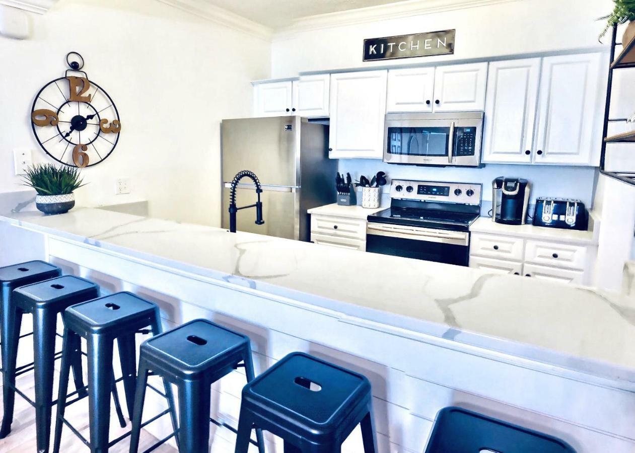 Barefoot Bliss - Beachfront Condo - Sleeps 12 Panama Stadt Exterior foto